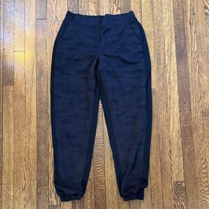 Athleta Brooklyn Lined Joggers, EUC, 10 Tall, Black with subtle camo pattern